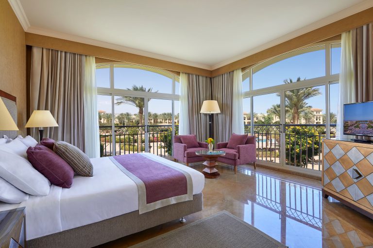 Junior Suite Bedroom 20185216